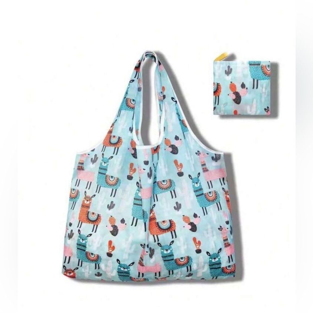 NWT ALPACA PRINT FOLDABLE REUSABLE BAG